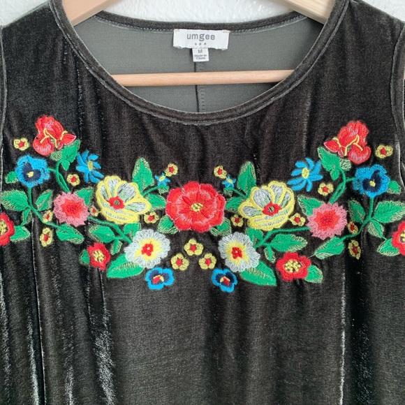 Umgee Embroidered Velvet Cold Shoulder Top - Picture 4 of 7